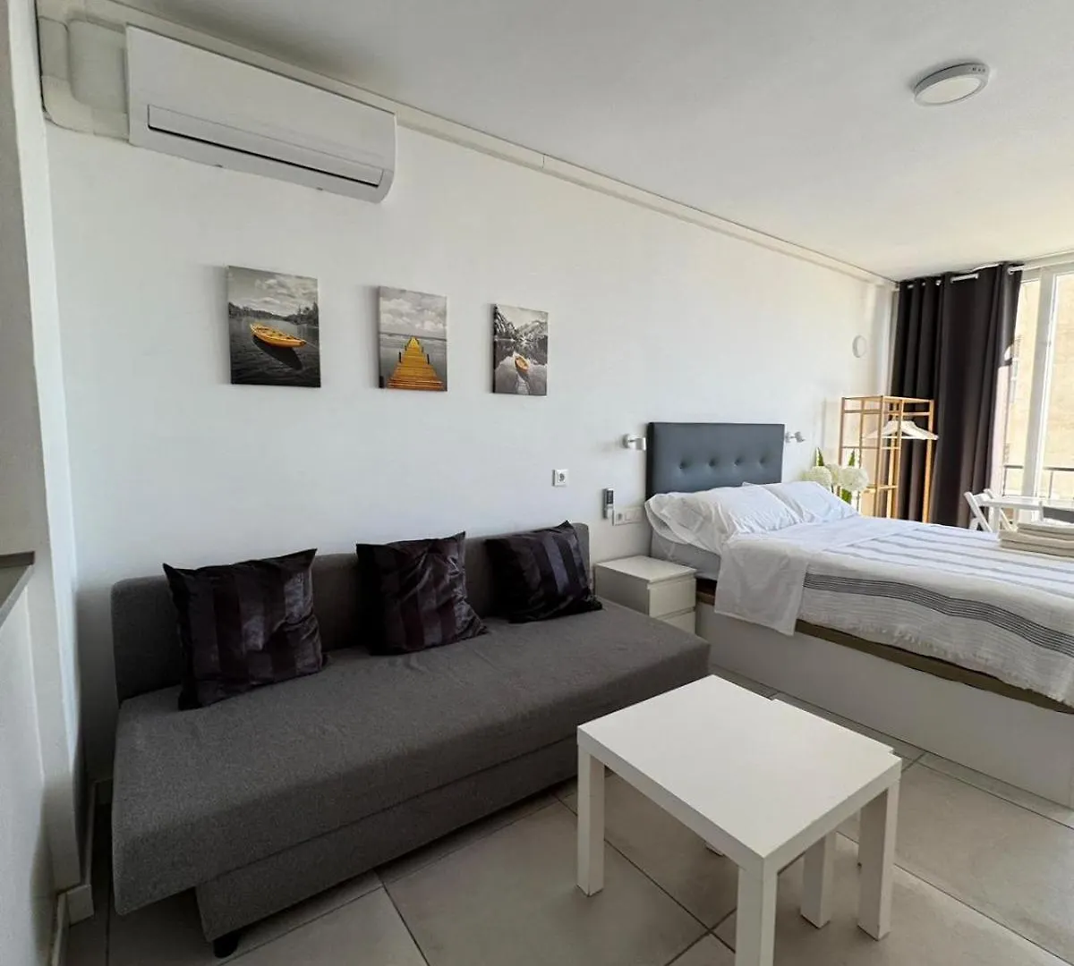 Inviting Studio With Sea View Torremolinos 0*,